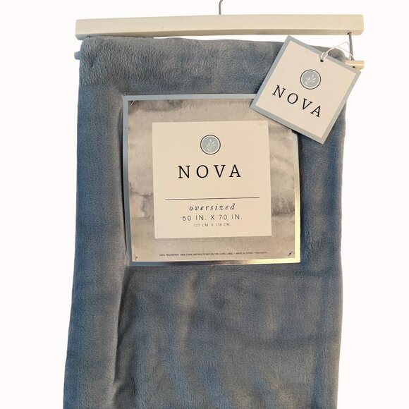 Nova Oversized Plush Throw Blanket Fringe Tassels 50" X 70" Silver Lush Hygge De - Picture 10 of 13